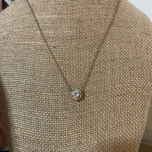 Petit minimalist necklace